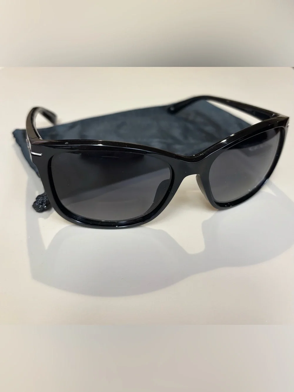 Oakley Black Polarized Sunglasses - Classic UV Protection